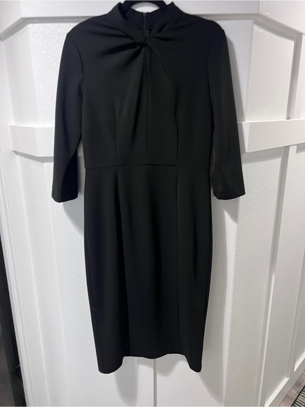 Donna Morgan Black Twist-Neck Midi Dress